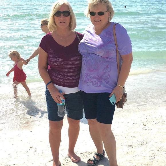 Meet your Posher, Lynne - Picture 1 of 1